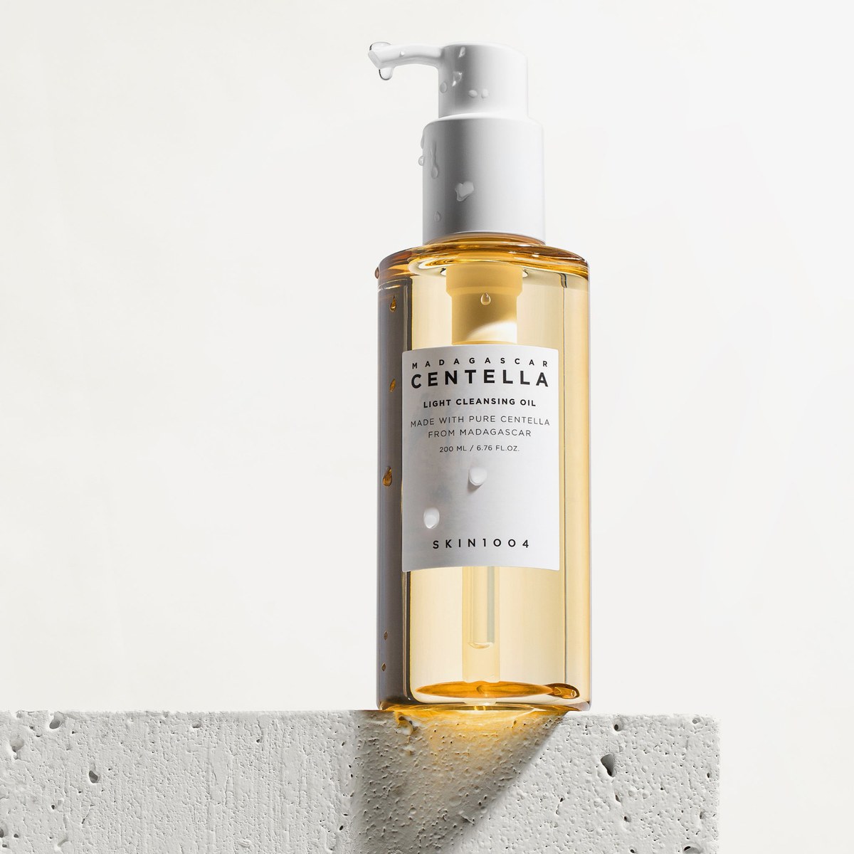SKIN1004 Madagascar Centella Light Cleansing Oil